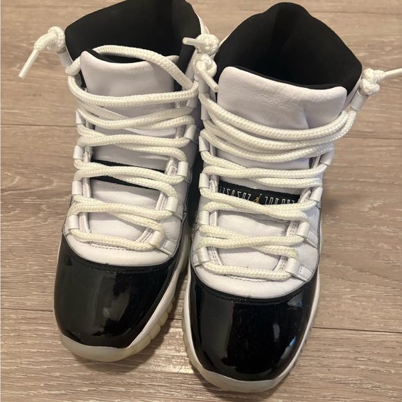 Air Jordan 11 Retro 'Gratitude - Picture 3 of 5